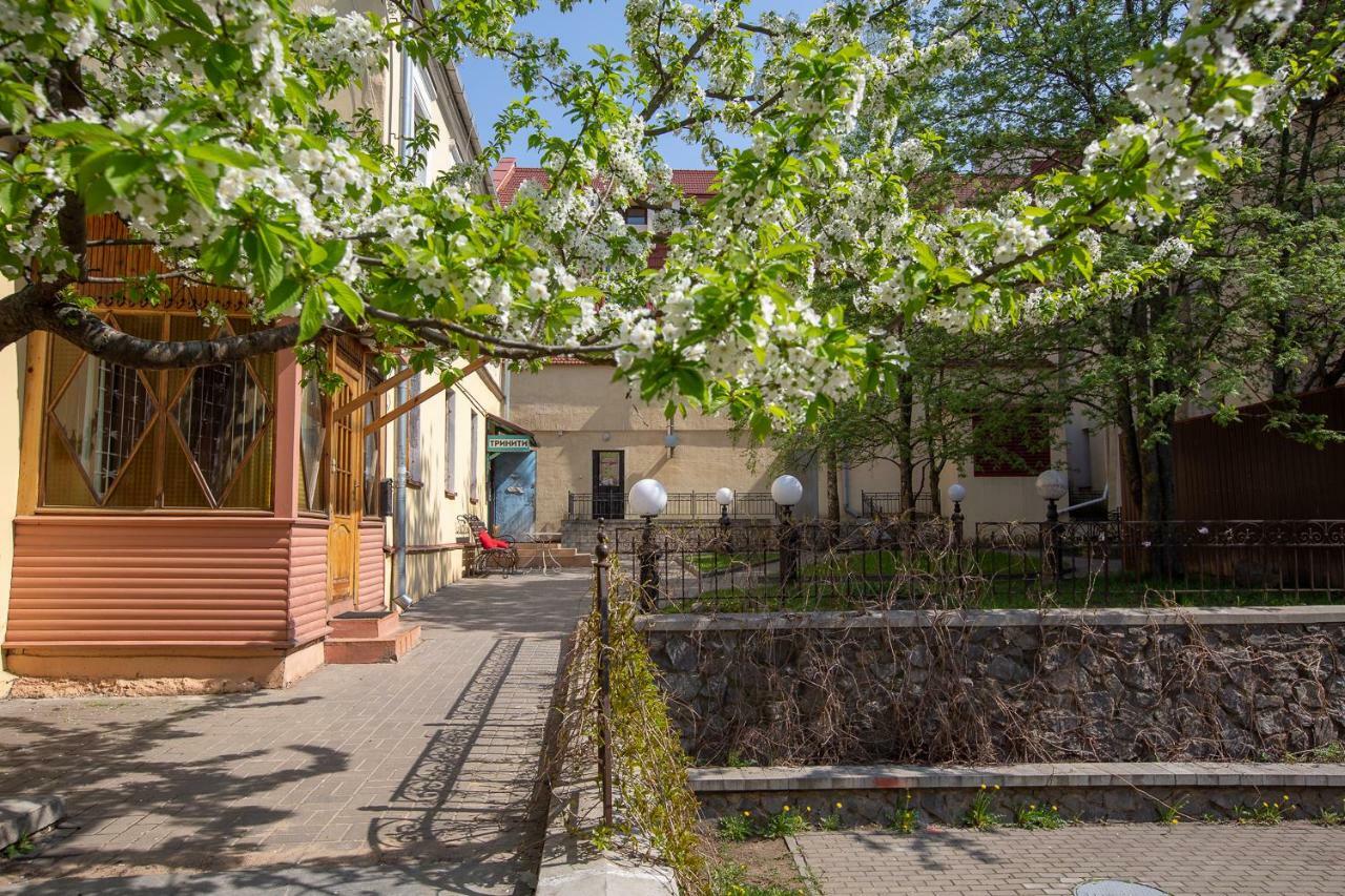 Trinity Hostel & Tours Minsk Exterior photo